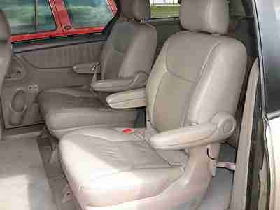 BEAUTIFUL SIENNA XLE - LOADED - LEATHER - POWER GLASS SUNROOF - LIKE NEW - LOOK!, image 13