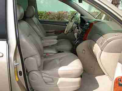 BEAUTIFUL SIENNA XLE - LOADED - LEATHER - POWER GLASS SUNROOF - LIKE NEW - LOOK!, image 17
