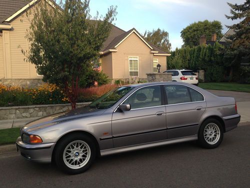 1999 bmw 528i base sedan 4-door 2.8l manual