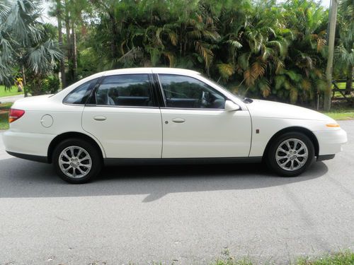 2002 saturn ls, auto, a/c, power everything, 111,000 miles, runs and looks good