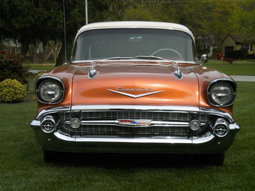 1957 chevy 210 / sierra gold &amp; white. awesome car!!