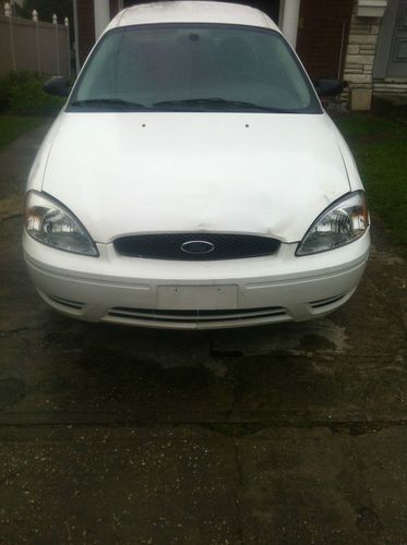 2004 ford taurus lx sedan 3.0l white low miles! only 63k drive 10 more years!
