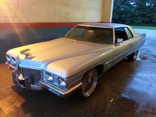 1971 cadillac coupe deville custom 22" wheels baby blue