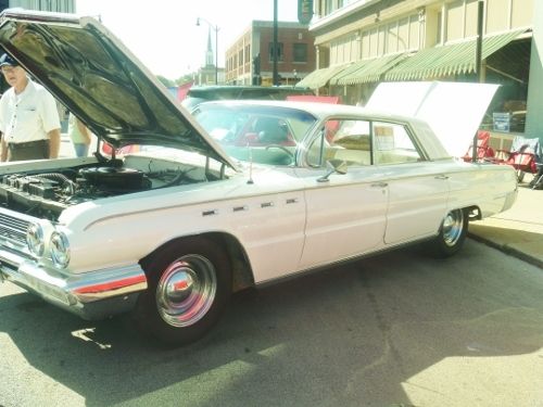 Clean 1962 buick electra 225, comes w/original rims &amp; fender skirts