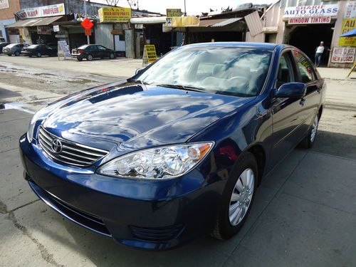 2006 toyota camry base sedan 4-door 2.4l no reserve gas saver drives great