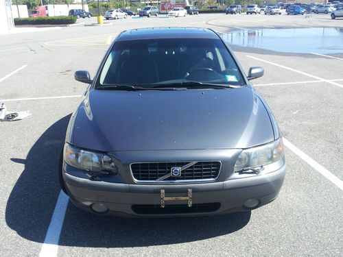 2004 volvo s60 2.5t sedan 4-door 2.5l