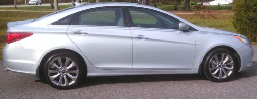 2011 hyundai sonata se sedan 4-door 2.4l