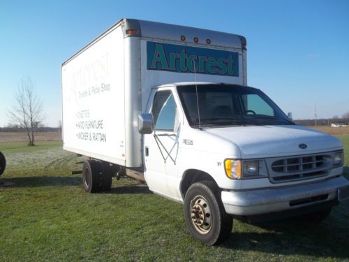 2002 ford e-350 super duty triton v8  box truck