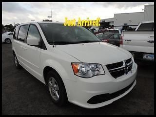 13 dodge grand caravan sxt, cloth seats, great 1 owner family van, we finance!