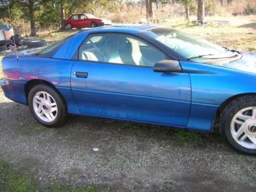 1994 chevrolet camaro 2-door coupe  3.4l fairly good cond.  only 133,842 miles