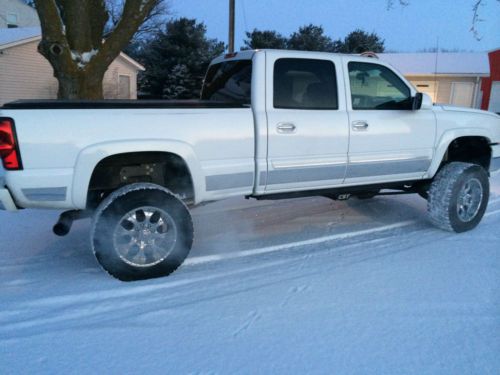 2004 chevrolet silverado 2500 hd lt crew cab pickup 4-door duramax diesel 6.6l