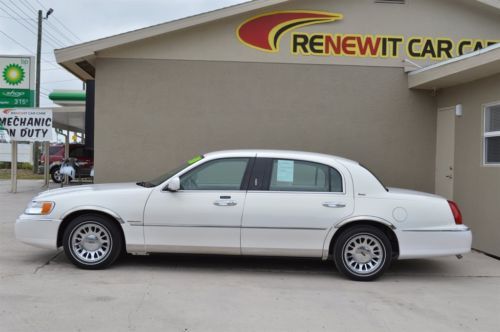 2002 lincoln town car cartier l sedan 4-door 4.6l