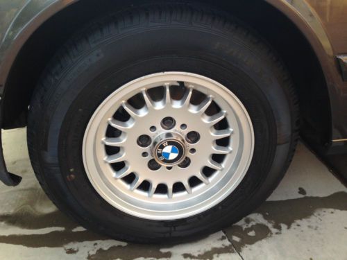 EXTREMELY NICE 1985 BMW 524TD 524 TD. NEW PAINT, TIRES, BRAKES, BATTERY, ALTERNA, image 23