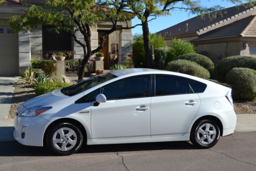 2010 toyota prius iii blizzard pearl
