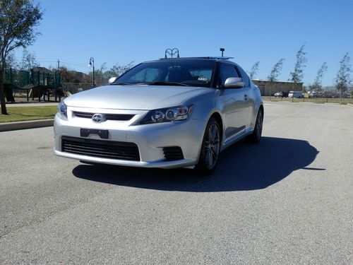 2012 scion tc. only 10k miles~automatic~bluetooth~spoiler~sunroof. free shipping