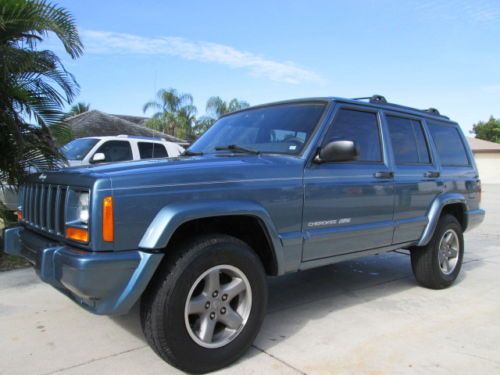 One florida owner! 4x4! cherokee classic sport utility! low miles! clean!