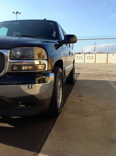 2005 gmc yukon xl 1500 sle sport utility 4-door 8.1l