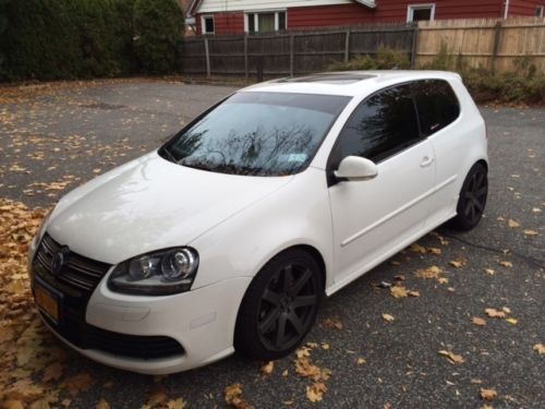 2008 volkswagen r32 base hatchback 2-door 3.2l