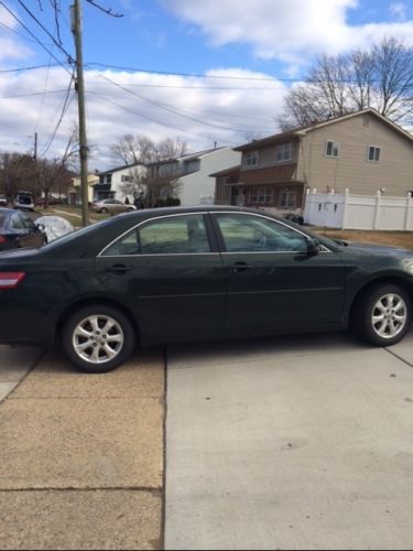 2011 green camary le automatic with grey cloth interior