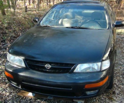 1998 nissan maxima sedan 4-door 3.0l