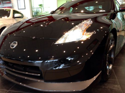 ~* new 2014 nissan 370z nismo black/red &amp; 6-speed manual! first of its kind! *~