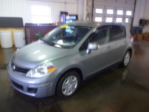 10 nissan versa 1.8 s new tires new inspection one owner clean carfax tint cd