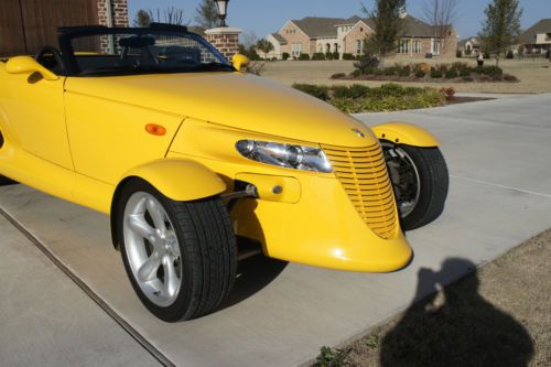 ***1999 Plymouth Prowler Rare Yellow Low Miles---NO RESERVE!!!***, image 6