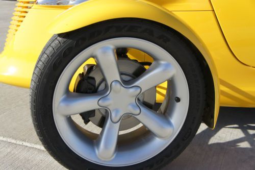 ***1999 Plymouth Prowler Rare Yellow Low Miles---NO RESERVE!!!***, image 17