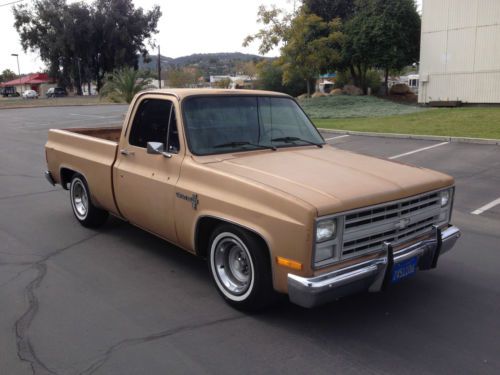 1986 chevrolet c10 short bed fleetside pick up truck lowered original cali truck