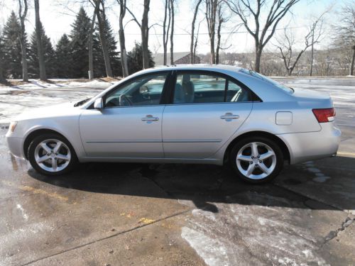 2007 hyundai sonata se sedan 4-door 3.3l