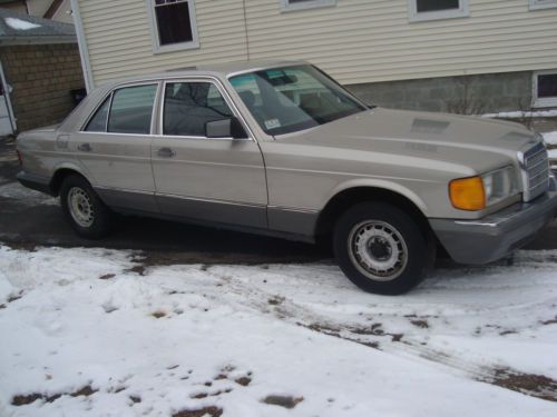 1985 Mercedes-Benz 300SD Classic Turbo Diesel Great Driving condition,no reserve, image 2