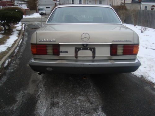 1985 Mercedes-Benz 300SD Classic Turbo Diesel Great Driving condition,no reserve, image 5
