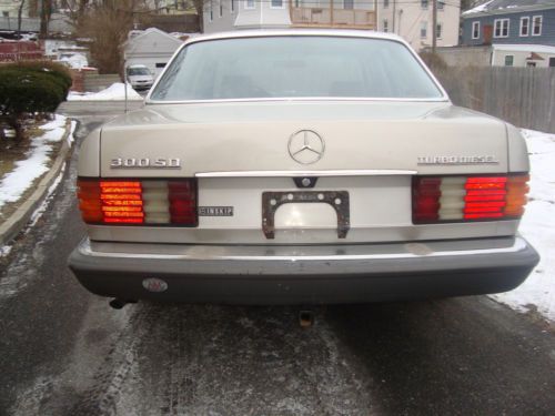 1985 Mercedes-Benz 300SD Classic Turbo Diesel Great Driving condition,no reserve, image 6