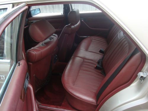 1985 Mercedes-Benz 300SD Classic Turbo Diesel Great Driving condition,no reserve, image 14