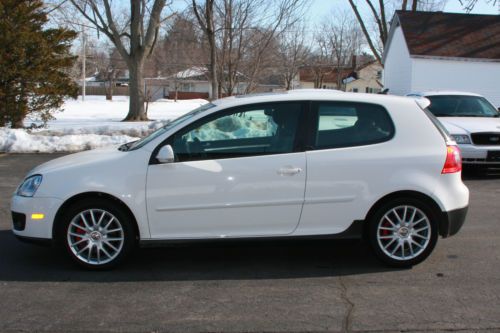 2007 volkswagen gti base hatchback 2-door 2.0l