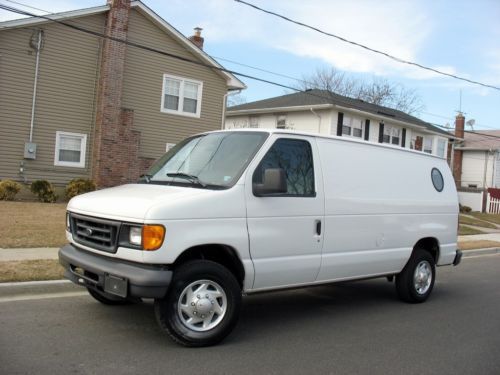 ???4.6l v8 e-150 cargo, just 11k miles, leather, runs and drives great! save$$$