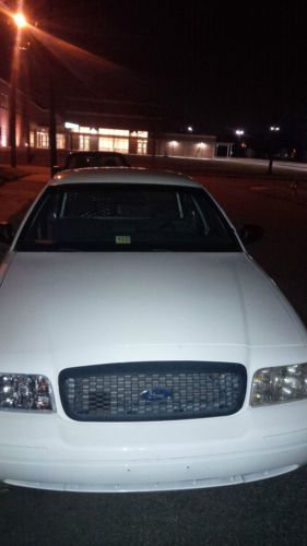 2002 ford crown victoria police interceptor sedan 4-door 4.6l