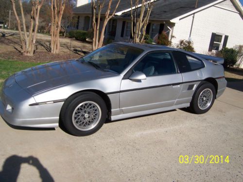 1987 pontiac fiero gt coupe 2-door 2.8l