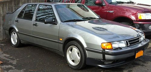 1993 saab 9000 cse turbo hatchback 4-door 2.3l 93 saab 055msr *31,700 miles*orig