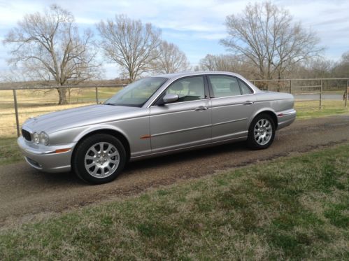 2004 jaguar xj8  sedan 4-door 4.2l~low miles~one owner~no reserve~