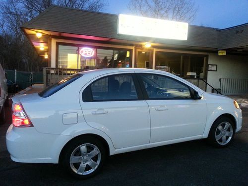 2011 chevrolet aveo lt auto