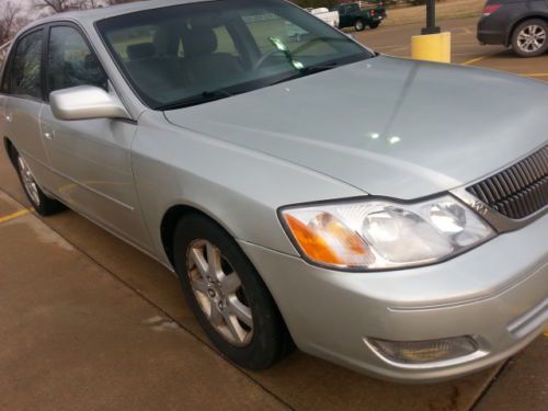 2000 toyota avalon xls sedan 4-door 3.0l