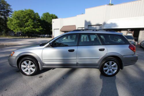 Immaculate condition! fully loaded! automatic! clean carfax! warranty included!