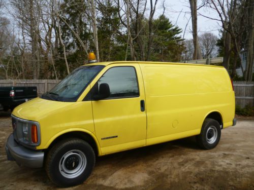 2000 gmc savana 3500 cargo van 3-door 5.7l