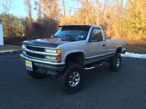 Lifted gmc truck, its a beast