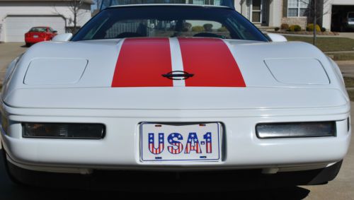 1996 chevrolet corvette base hatchback 2-door 5.7l