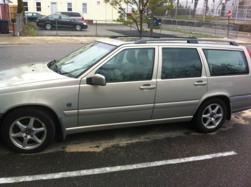 Volvo v70