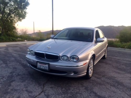 2002 jaguar x-type base sedan 4-door 2.5l