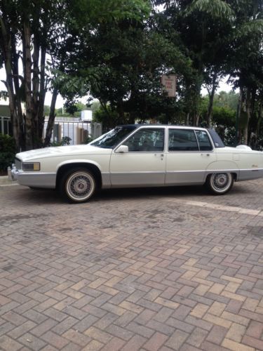 1989 cadillac fleetwood sedan 4-door 4.5l