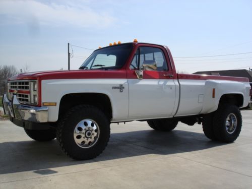 Silverado 1 ton dually 4x4, fuel injected 454, 48,313 original miles, rust free!